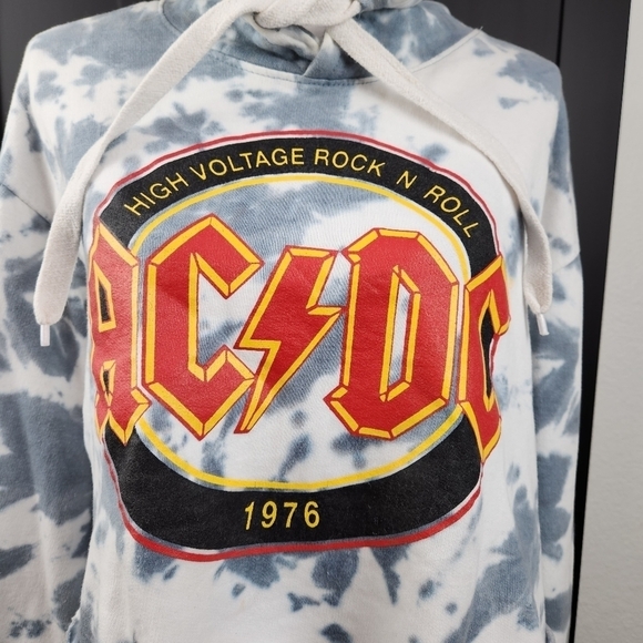 Ac/dc High Voltage Rock N Roll 1976 Tie Dye Hooded Crop SZ L - Picture 2 of 8
